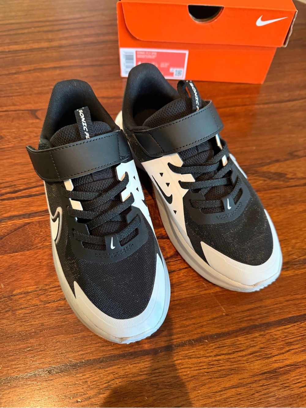 Nike Kids Sonic Fly Sneakers Size 1.5